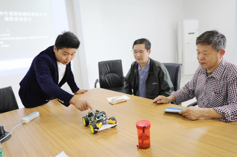 郑州科技学院电气工程学院本科毕业设计紧贴社会新需求