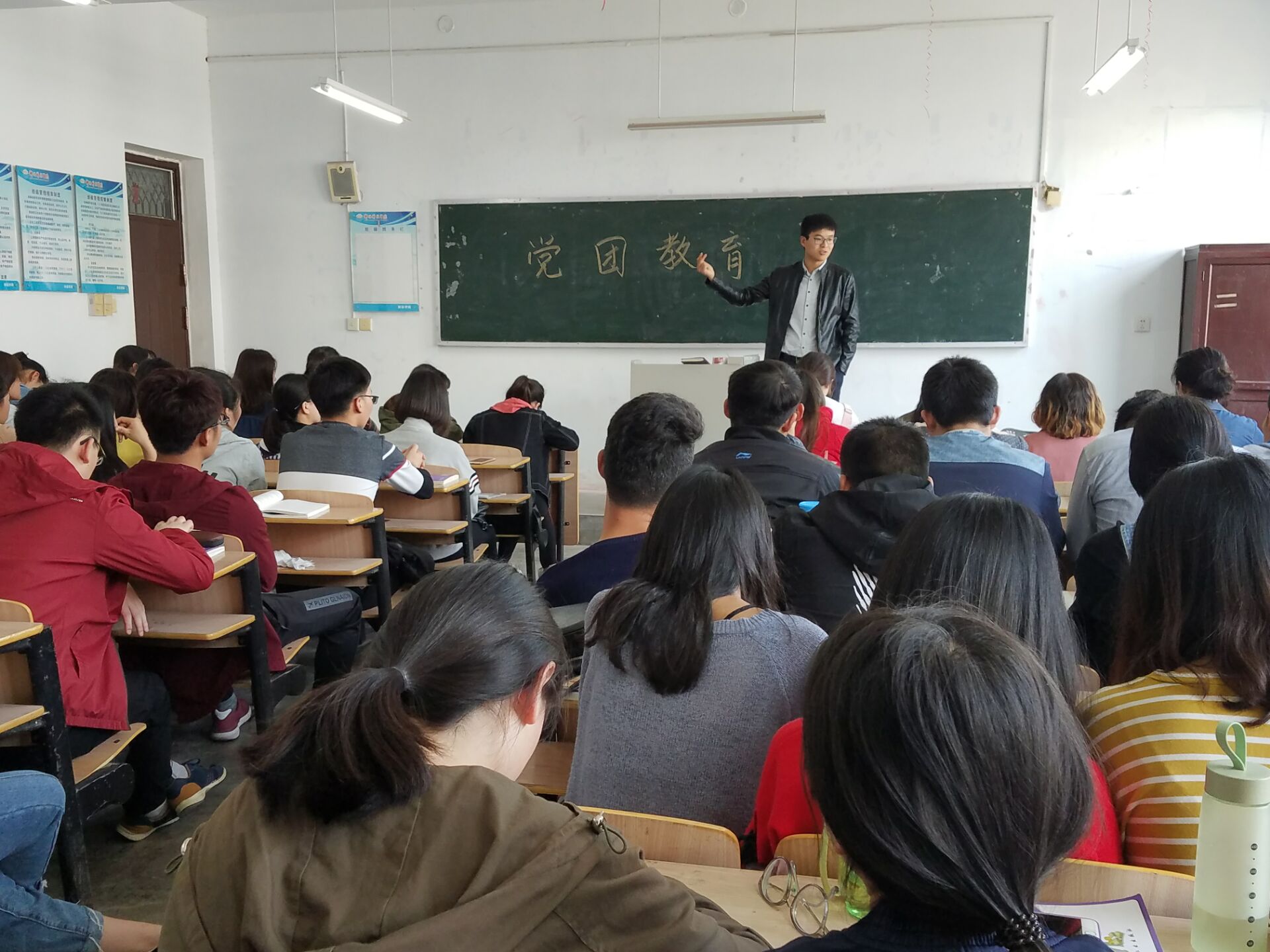C:\Documents and Settings\Administrator\桌面\1.jpg C:\Documents and Settings\Administrator\桌面\1.jpg